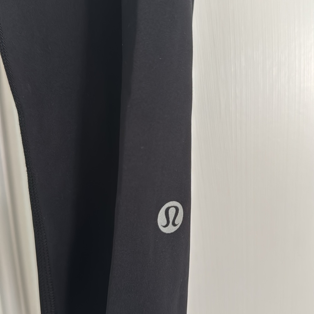 Lululemon Fast and Free 19” leggings - Picture 3 of 6